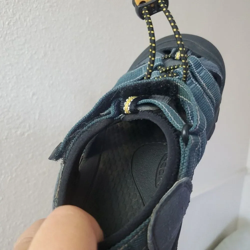 Keen Newport H2 Kids Blue Black Waterproof Hiking Water Sandals Size 3 1006557